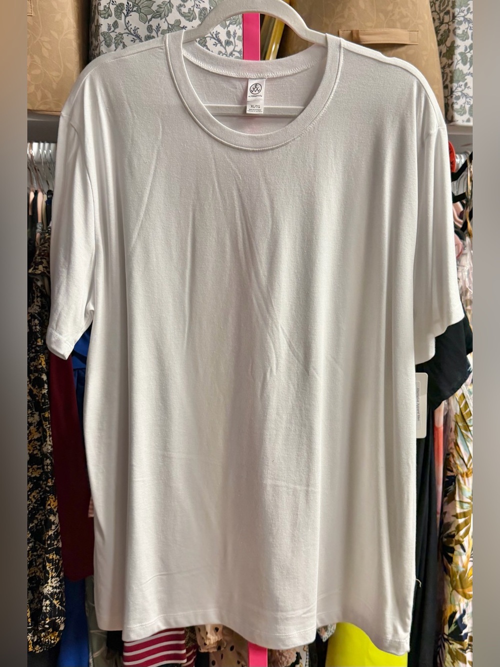 Alternative apparel men’s size XL short sleeve solid ivory white T-shirt new